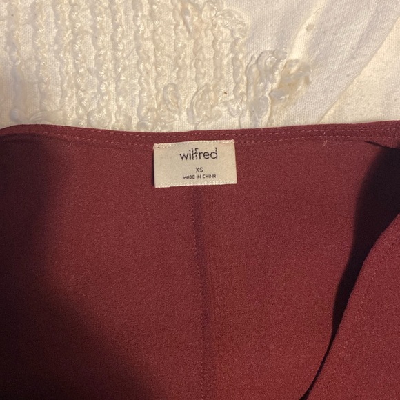 Wilfred Burgundy Blouse - Picture 3 of 3